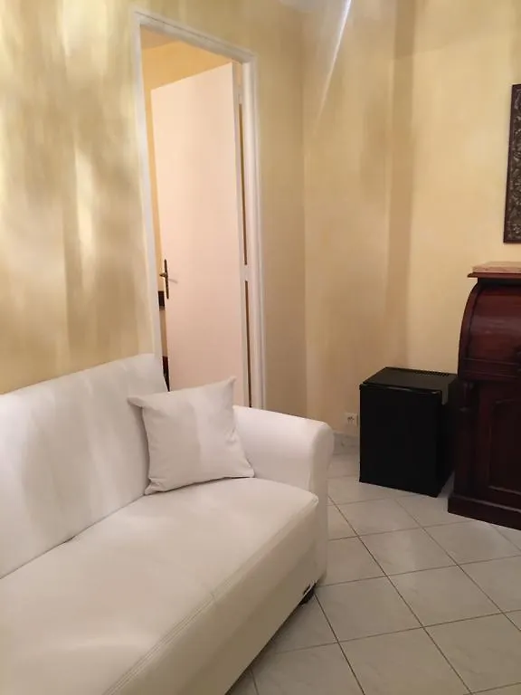 فندق مبيت وإفطار لي إيسامبر Villa Manu B&B Chambre D'Hote فرنسا